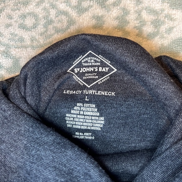 🦋5/$25 St. John’s Bay Charcoal Turtleneck shirt - Picture 6 of 6